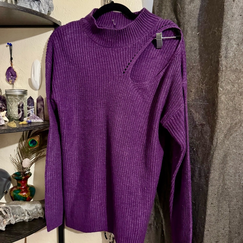 DoublJu Purple Cut Out Sweater Medium Sexy Chic Cozy Knit NWT - Picture 2 of 7